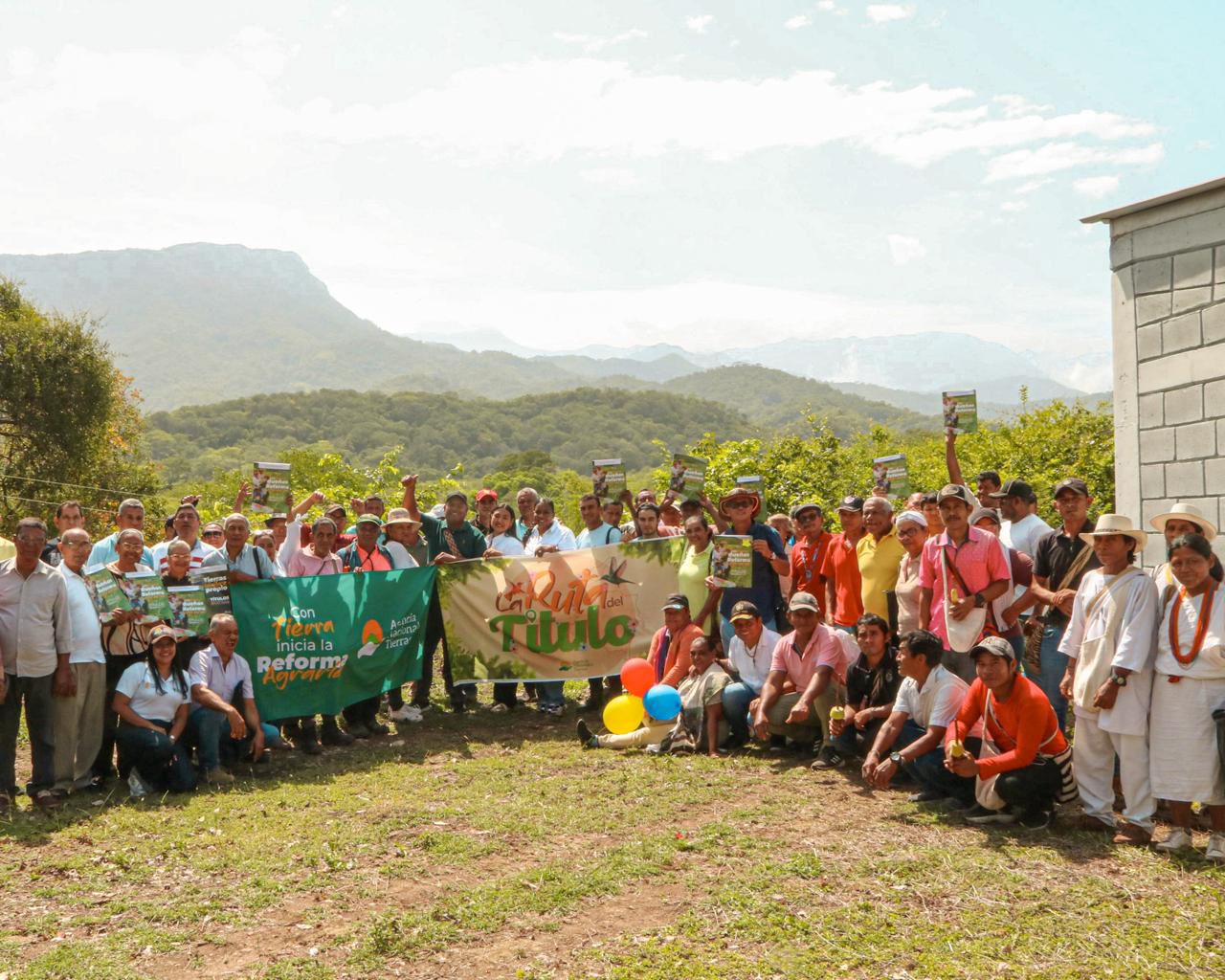 Estas entregas, que se hacen en el marco de lo que la ANT ha denominado Ruta del Título, benefician, además de comunidades campesinas, a poblaciones afrodescendientes e indígenas que históricamente han sufrido despojo y violencia. Foto: ANT