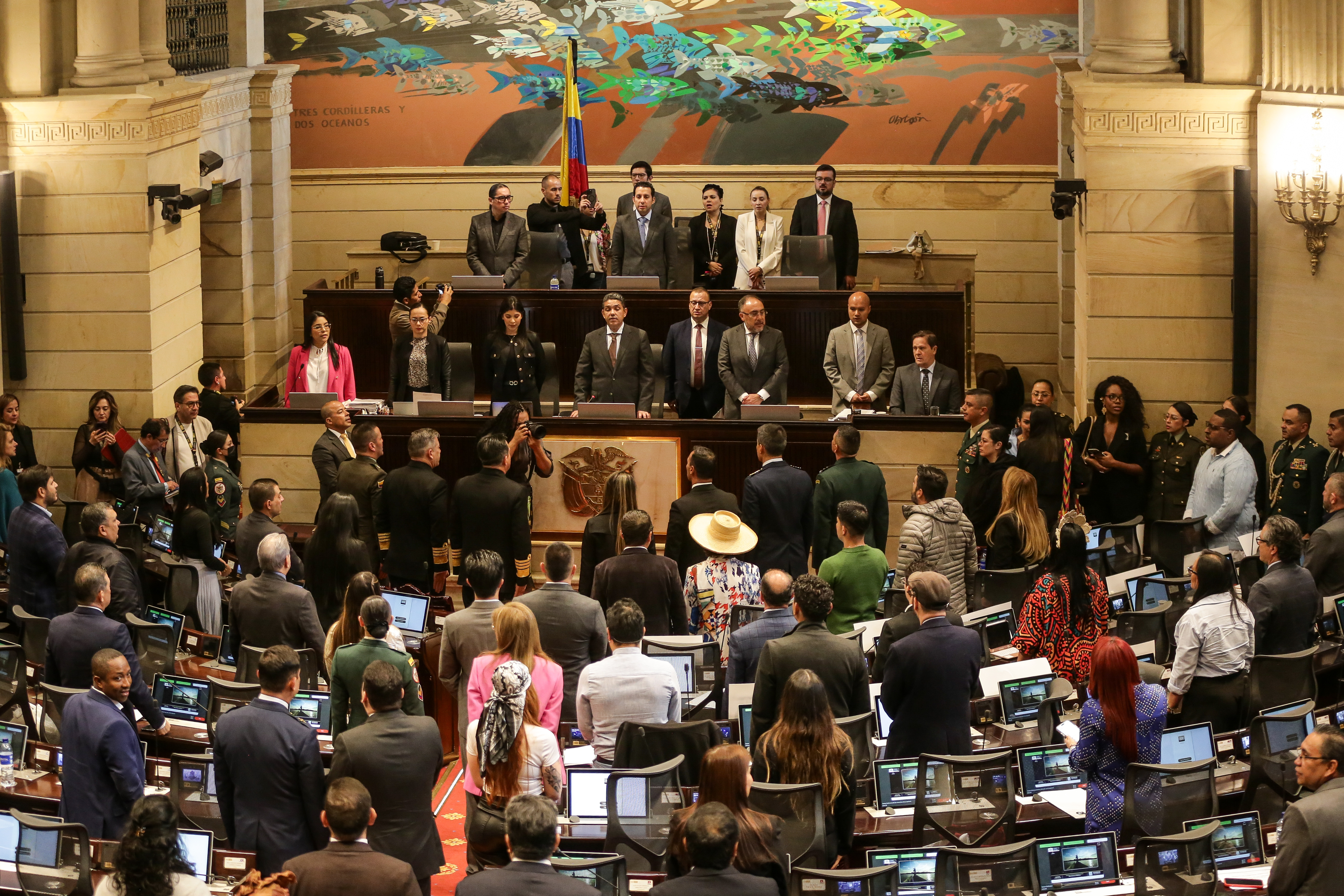 Para lograr mayorías en Senado se requieren 52 curules, mientras que en la Cámara serán necesarios 92 votos para 92 votos para aprobar o rechazar iniciativas | Crédito: Colprensa