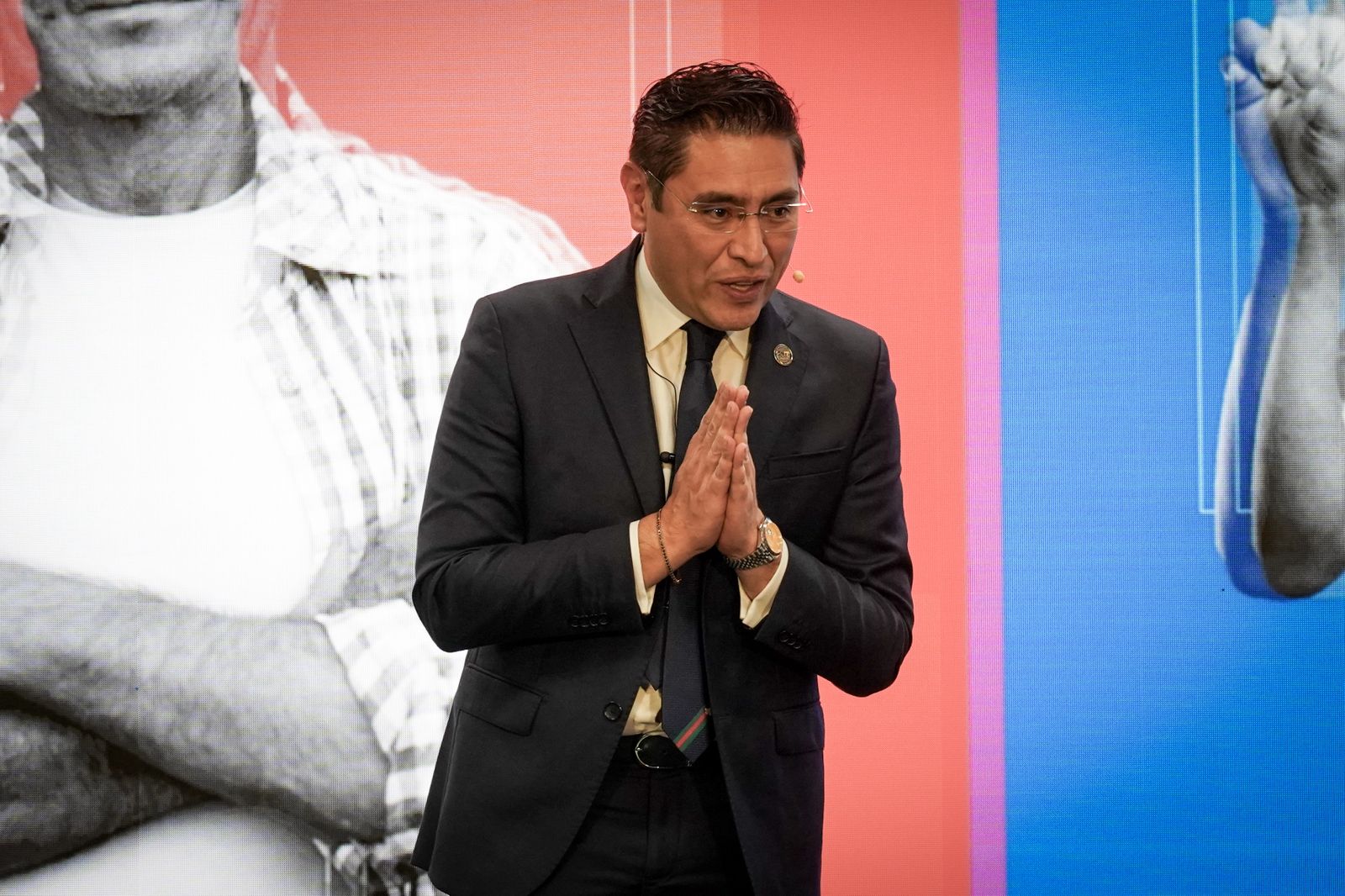 El magistrado y presidente del CNE, Cristian Quiroz, ha informado que la inscripción de los testigos debe hacerse a través de la Plataforma Única de Postulación y Acreditación de Actores Electorales, presentada en Miami, Caracas y Quito.