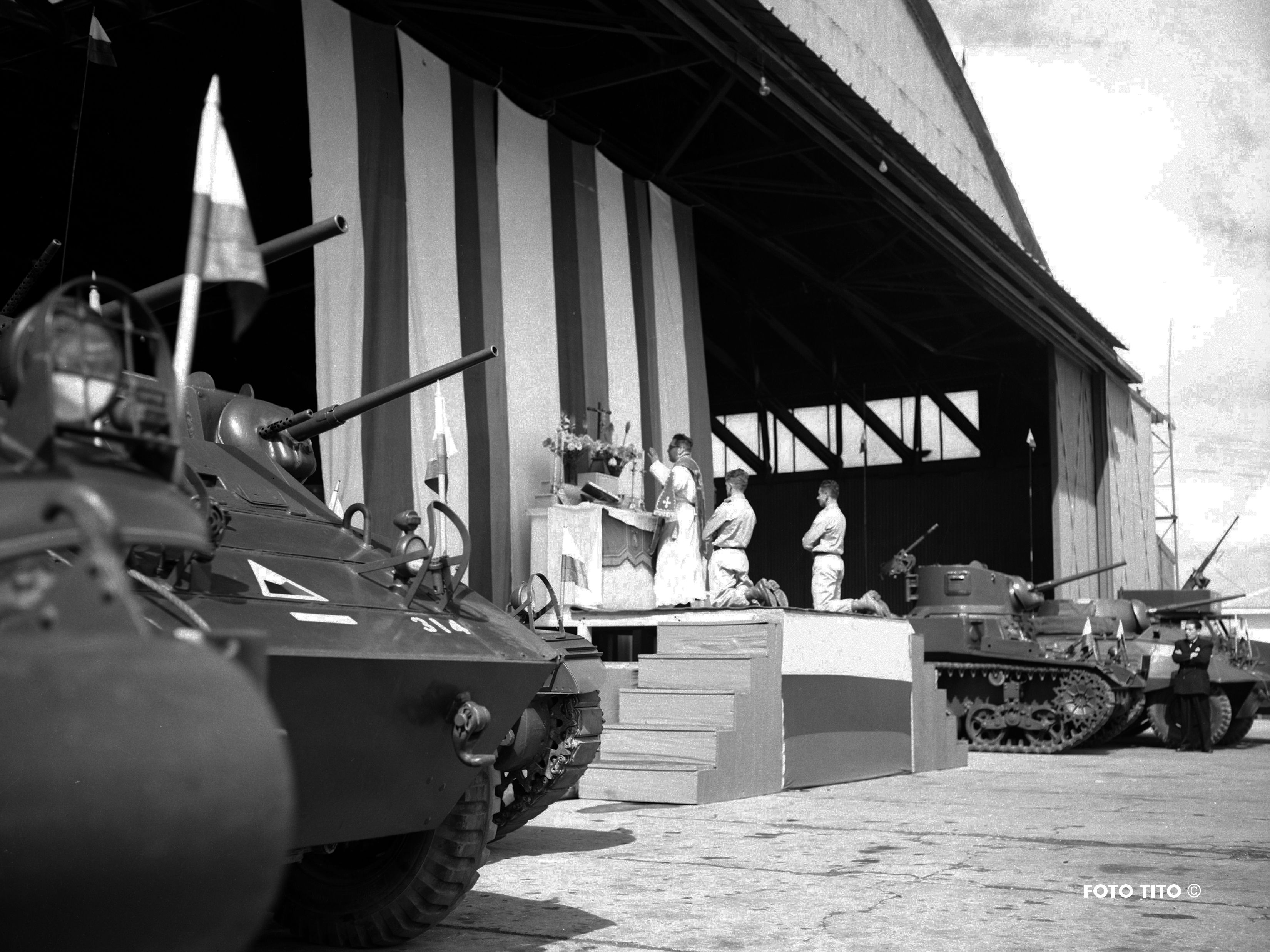 Ceremonia religiosa en 1942.