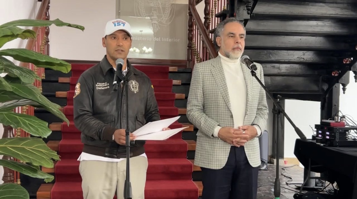 El ministro de Defensa, general retirado Pedro Sánchez y  del Interior, Armando Benedetti,  denunciaron un plan terrorista en el país.