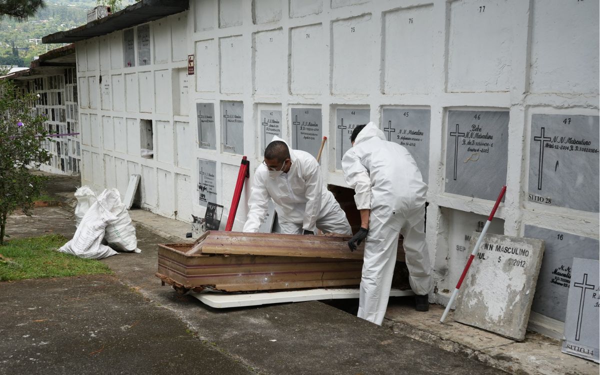 Equipo forense de la UBPD adelanta labores de búsqueda de personas desaparecidas en cementerios del Valle de Aburrá
