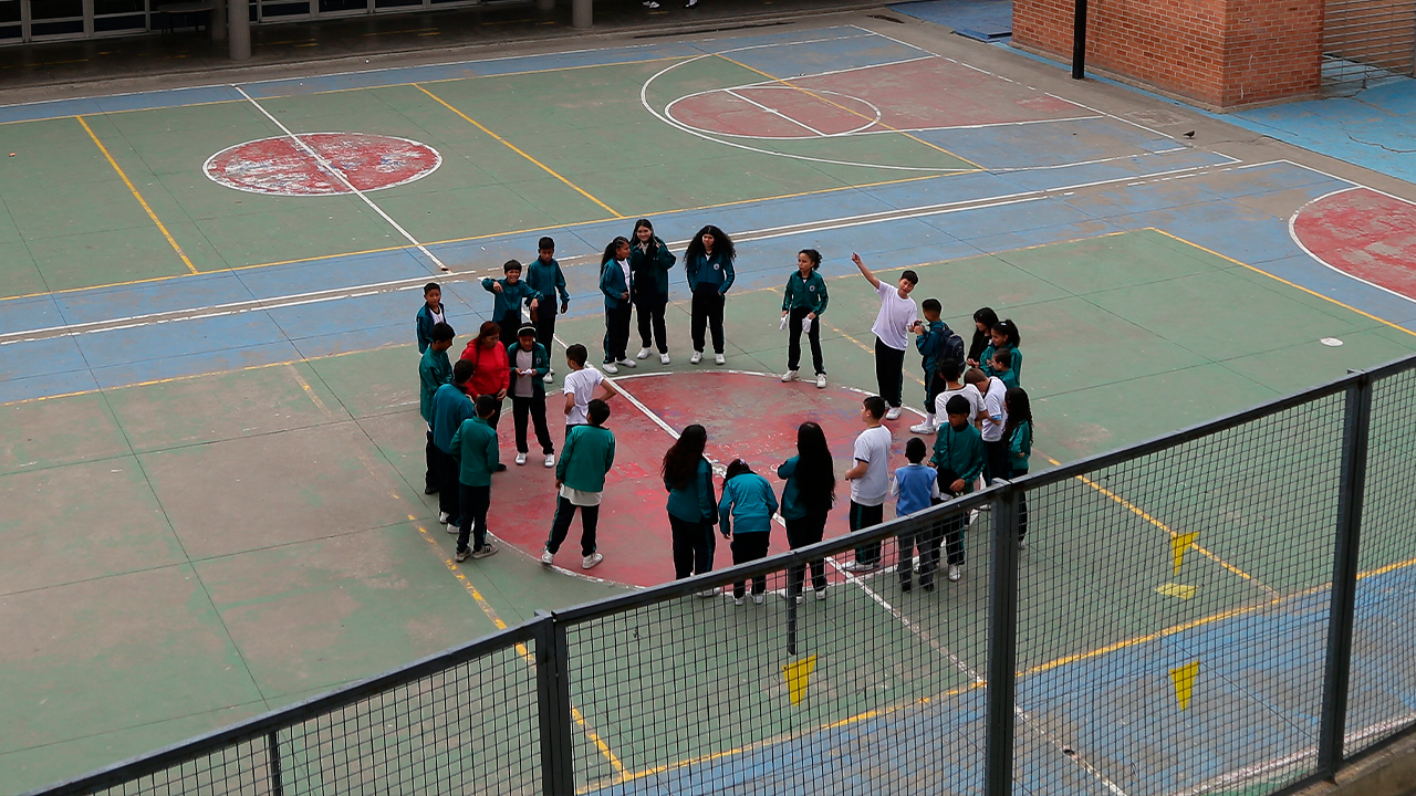 La propuesta se enfoca en fortalecer las trayectorias educativas desde la primera infancia y a lo largo del colegio. Crédito imagen: Colprensa.