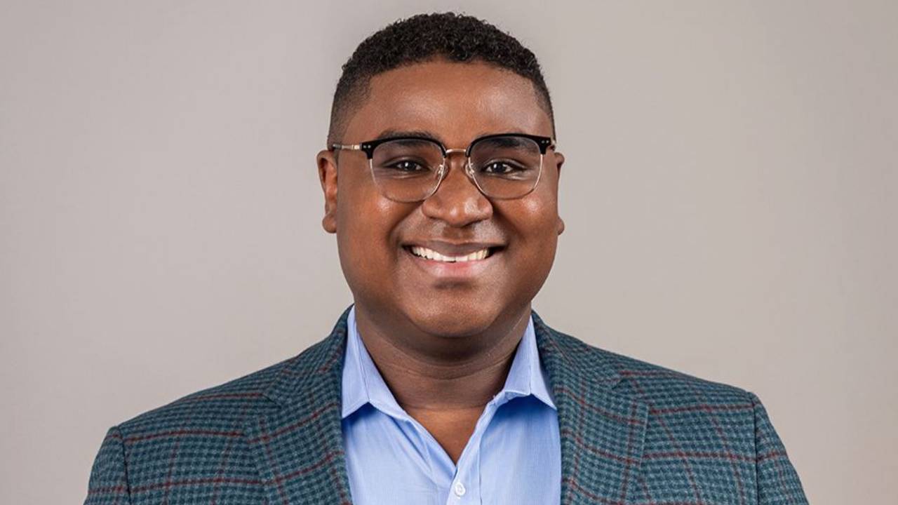 &Oacute;scar Benavides en las playas de Tumaco, Nari&ntilde;o. Cr&eacute;dito: Cortes&iacute;a &Oacute;scar Benavides