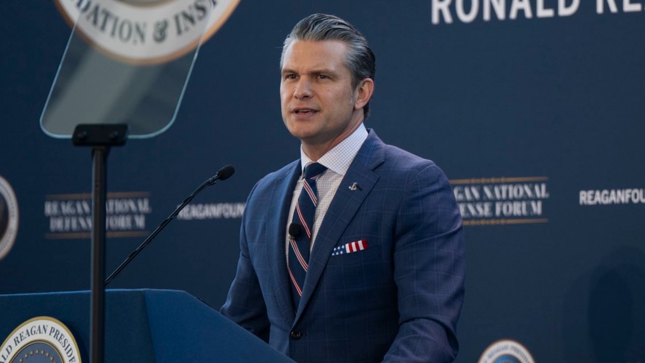 Pete Hegseth. Créditos: @SecWar