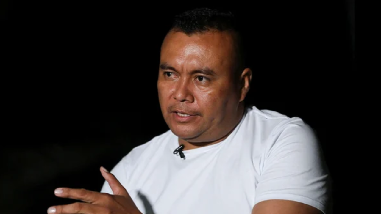 Alexander Díaz, conocido como alias Calarcá, jefe de una facción de las disidencias que mantiene negociaciones de paz con el gobierno Petro. Foto: Reuters