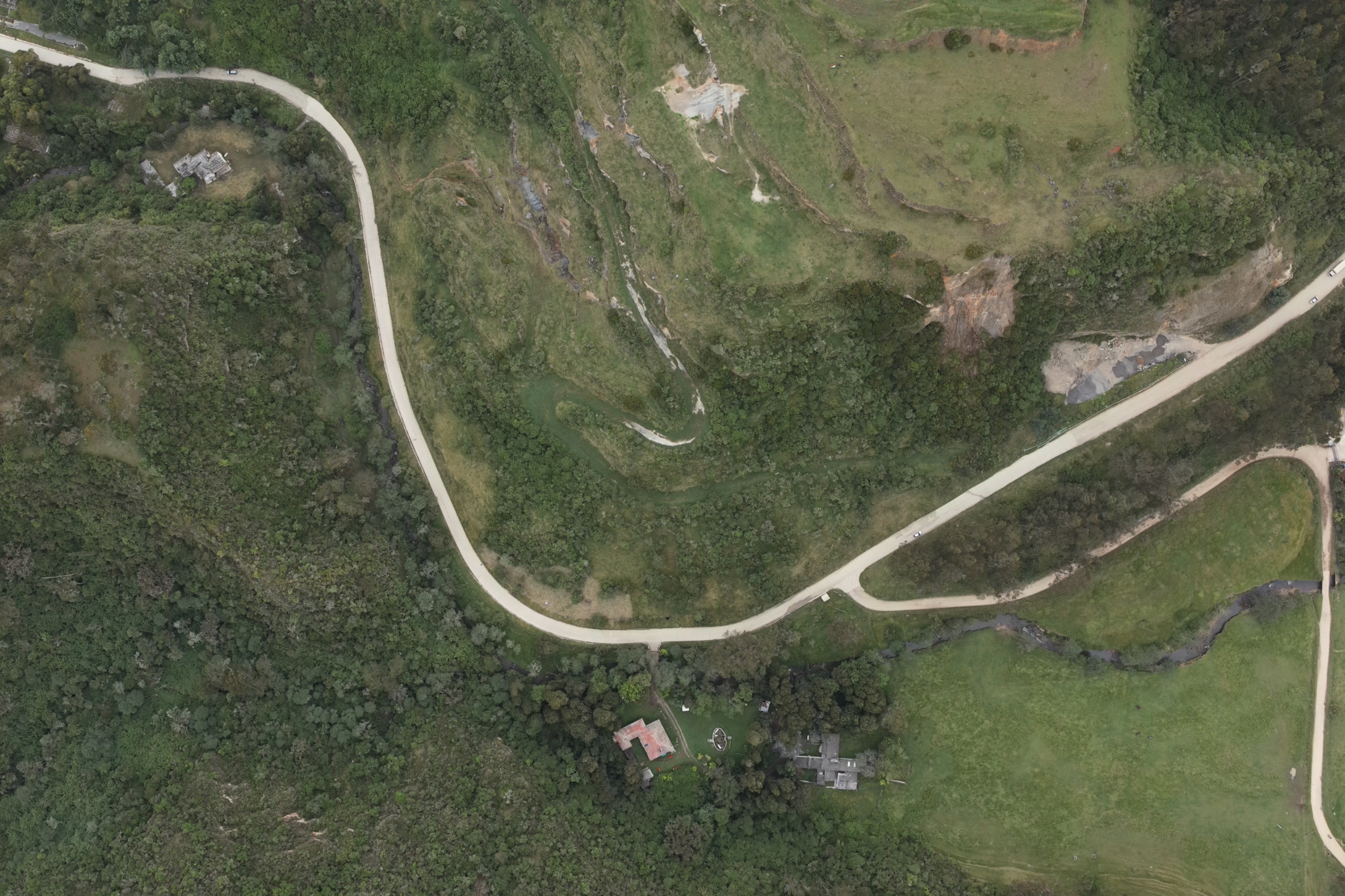 Imagen principal del artículo 'CAR reduce captación de agua a Coca-Cola en manantiales de La Calera y otorga concesión por cinco años'