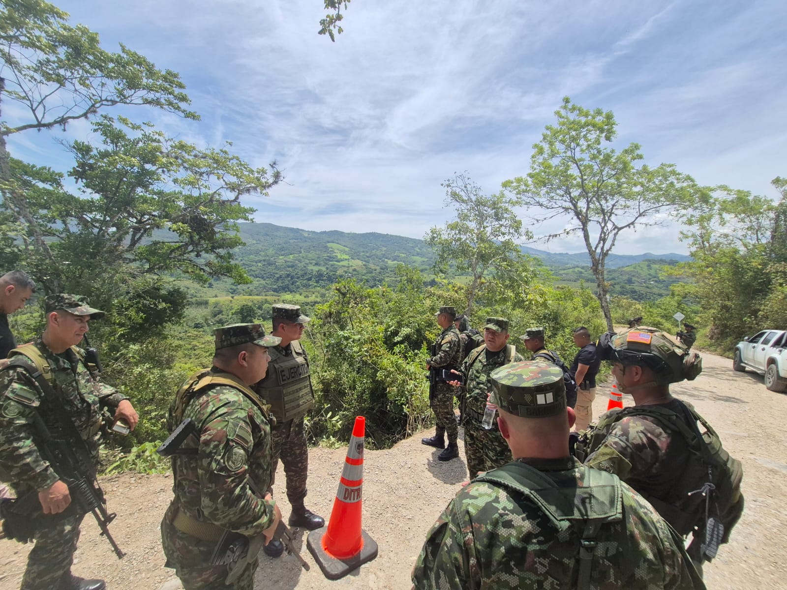 EL litoral de San Juan en el Chocó es escenario de una confrontación entre las disidencias de las Farc que fortaleció una alianza criminal con el Clan del Golfo para sacar al frente de guerra occidental del ELN.