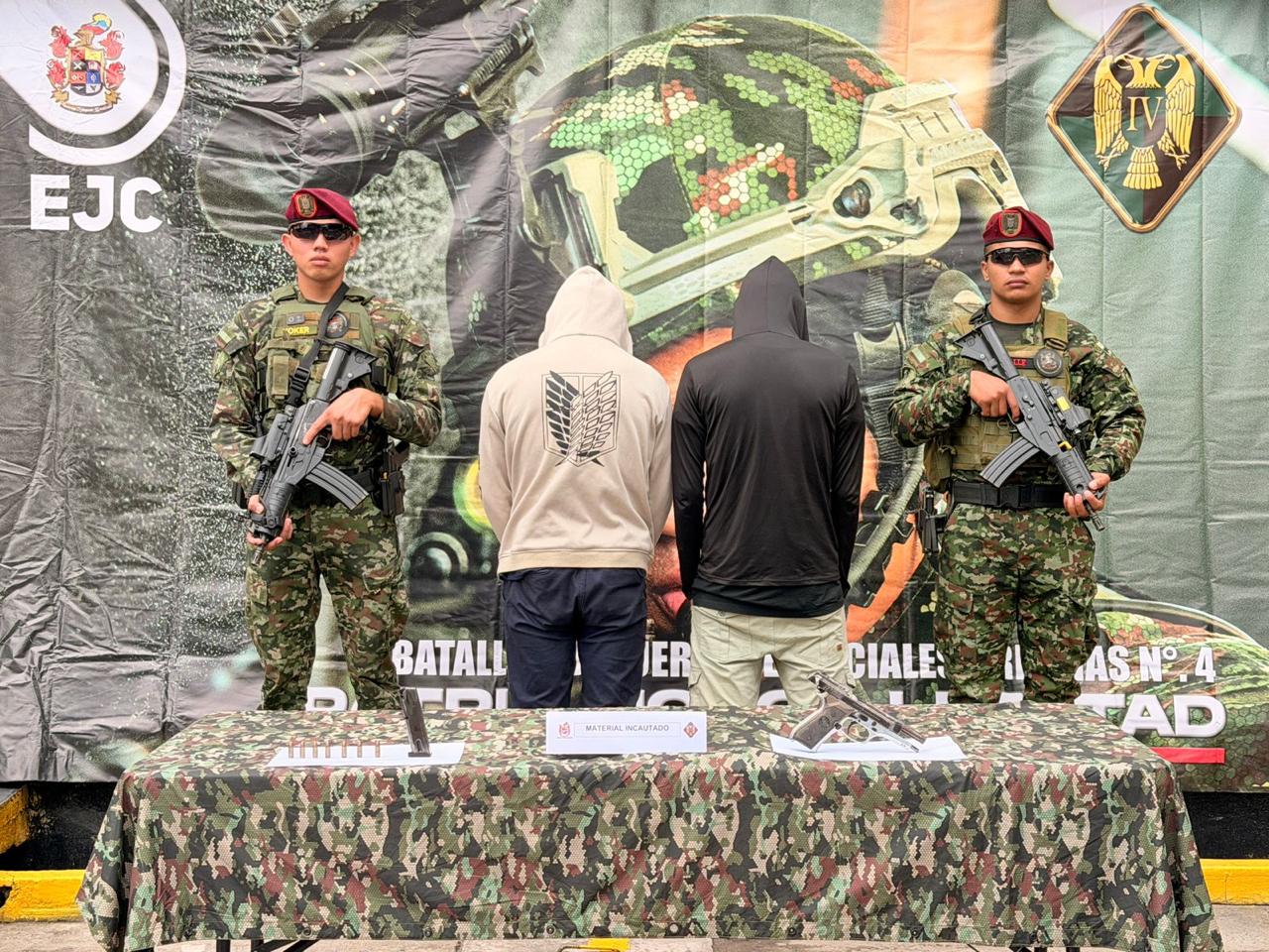 Alias Flavio y Meteoro encargados de la seguridad de Iván Mordisco, máximo cabecilla de las disidencias se entregaron a las autoridades.