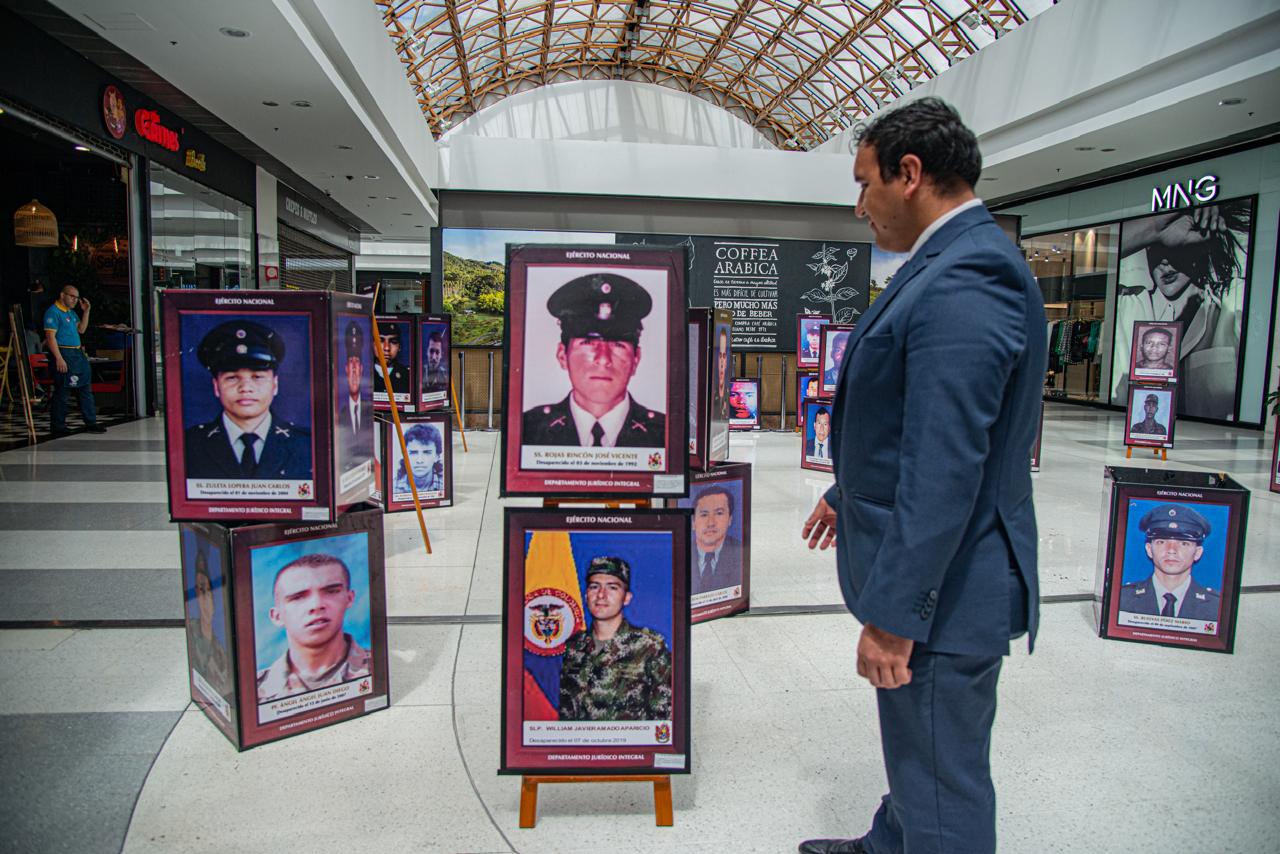 Más de 5000.000  policías y militares son víctimas del conflicto.