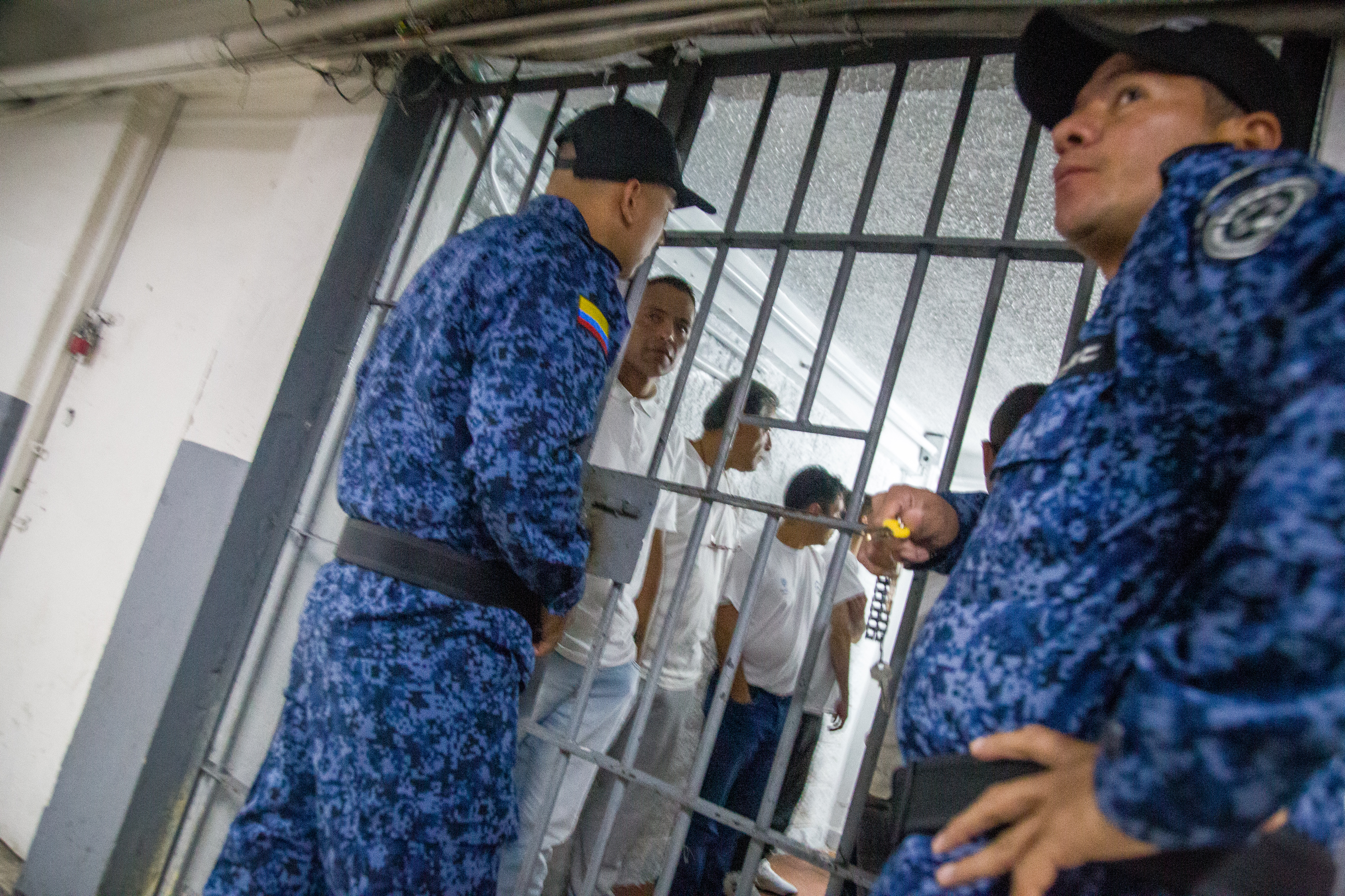 Anulan investigación a funcionarios del Inpec por fiesta en cárcel de Itagüí y levantan suspensión