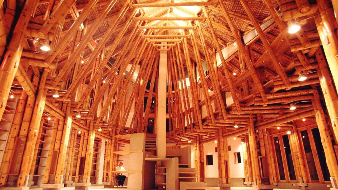 Interior de la Biblioteca pública 'La Casa del Pueblo', un tesoro arquitectónico del Cauca que urge por ayuda. Foto: Cortesía.