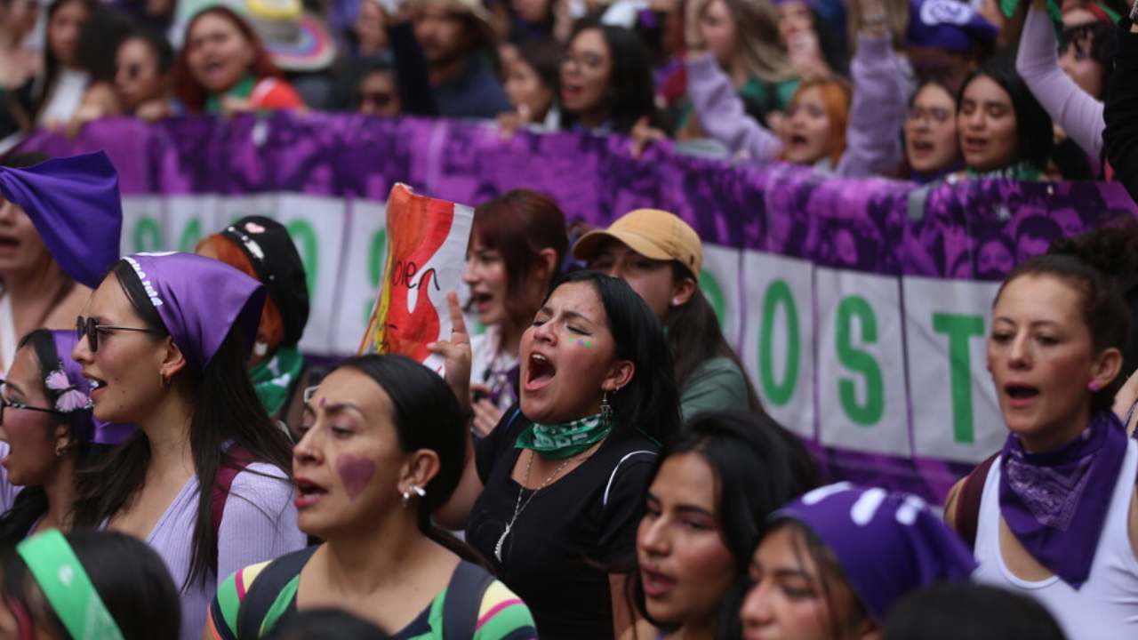 El Ministerio de Justicia pidió acelerar las investigaciones por los presuntos hostigamientos contra la Casa de la Mujer. Crédito: Colprensa.